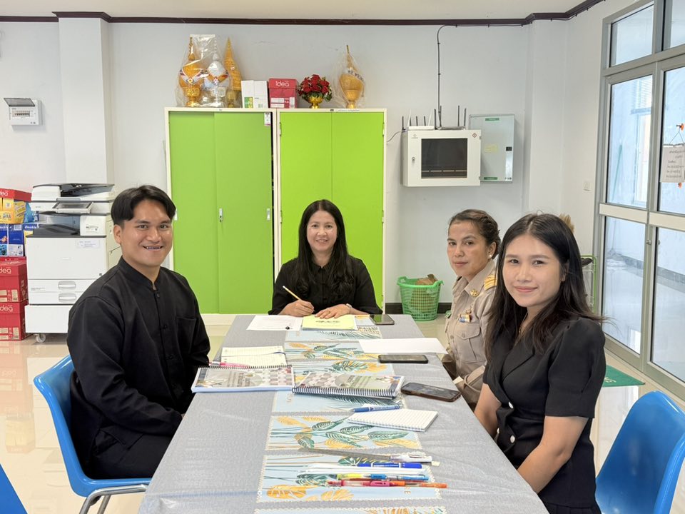 พช.ลำสนธิ ประชุมเจ้าหน้าที่สำนักงานพัฒนาชุมชนอำเภอลำสนธิ ประจำเดือนพฤศจิกายน 2568