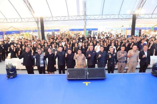 พช.ลำสนธิ ร่วมพิธีเปิด“OTOP สร้างสุขสู่ชุมชน” จังหวัดลพบุรี เปิดเวทีภูมิปัญญา สร้างรายได้ สร้างรอยยิ้มสู่ชุมชน พร้อมขานรับนโยบาย “คนละครึ่ง พลัส” ประชาชนจับจ่ายใช้สอยอย่างคึกคัก